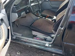 Mercedes-Benz E-Class, 1992