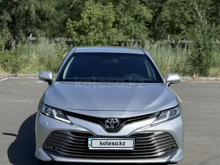 Toyota Camry 2018 года за 12 300 000 тг. в Уральск