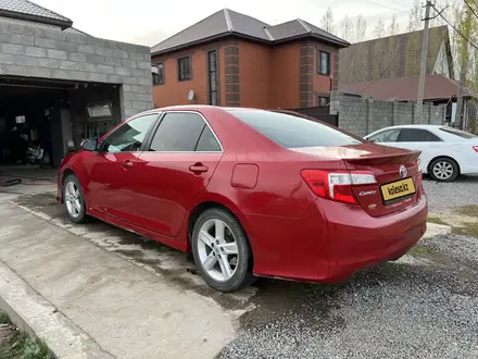 Toyota Camry 2014 года за 7 000 000 тг. в Актобе – фото 4