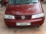 Volkswagen Sharan 1998 годаүшін1 500 000 тг. в Актобе