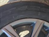 Комплект резины с дисками на Lexus 570.285/50 R20.116H за 650 000 тг. в Рудный – фото 4