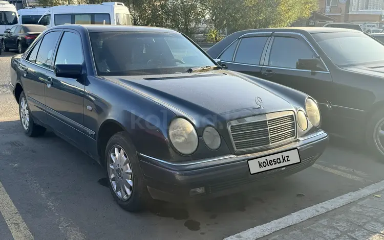 Mercedes-Benz E 200 1997 годаfor2 650 000 тг. в Астана