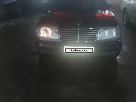 Mercedes-Benz E 230 1989 года за 1 100 000 тг. в Алматы