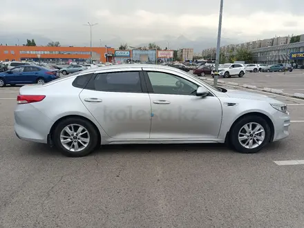 Kia K5 2017 года за 8 100 000 тг. в Алматы – фото 9