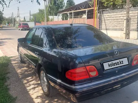 Mercedes-Benz E 280 1998 года за 3 650 000 тг. в Алматы – фото 3