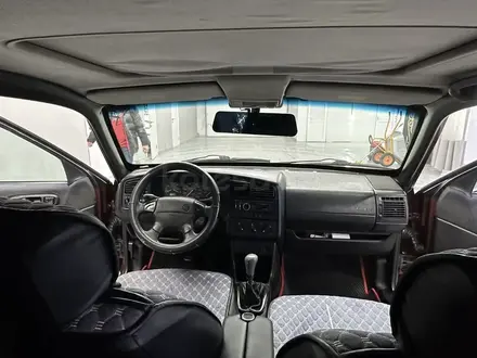 Volkswagen Passat 1994 года за 1 850 000 тг. в Семей – фото 17