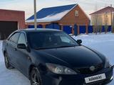 Toyota Camry 2003 годаүшін4 200 000 тг. в Актобе – фото 2