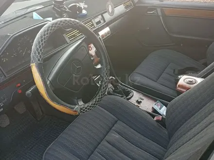 Mercedes-Benz E 300 1992 года за 1 350 000 тг. в Кокшетау