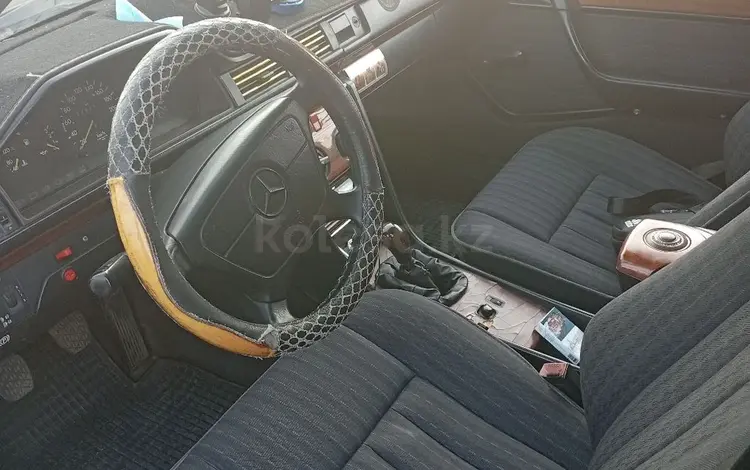 Mercedes-Benz E 300 1992 года за 1 350 000 тг. в Кокшетау