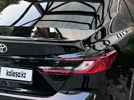 Toyota Camry 2024 года за 18 700 000 тг. в Алматы