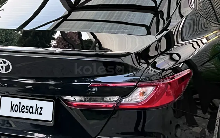 Toyota Camry 2024 года за 18 700 000 тг. в Алматы