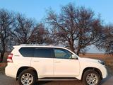 Toyota Land Cruiser Prado 2011 года за 17 700 000 тг. в Алматы – фото 2