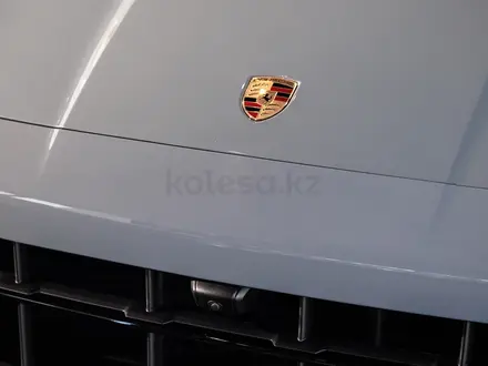 Porsche Cayenne Coupe Turbo GT 2025 года за 183 300 000 тг. в Алматы – фото 4