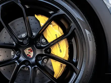 Porsche Cayenne Coupe Turbo GT 2025 года за 183 300 000 тг. в Алматы – фото 9