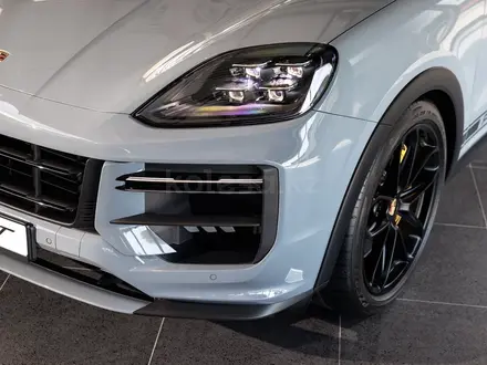 Porsche Cayenne Coupe Turbo GT 2025 года за 183 300 000 тг. в Алматы – фото 12