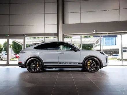 Porsche Cayenne Coupe Turbo GT 2025 года за 183 300 000 тг. в Алматы – фото 16