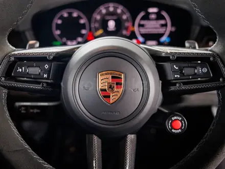 Porsche Cayenne Coupe Turbo GT 2025 года за 183 300 000 тг. в Алматы – фото 40