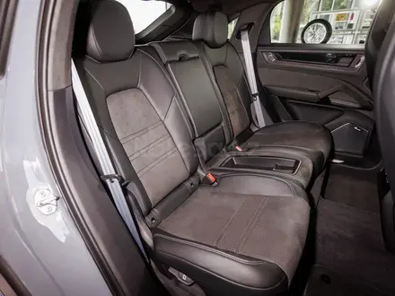 Porsche Cayenne Coupe Turbo GT 2025 года за 183 300 000 тг. в Алматы – фото 46