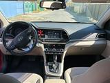 Hyundai Elantra 2020 годаfor5 250 000 тг. в Атырау – фото 5