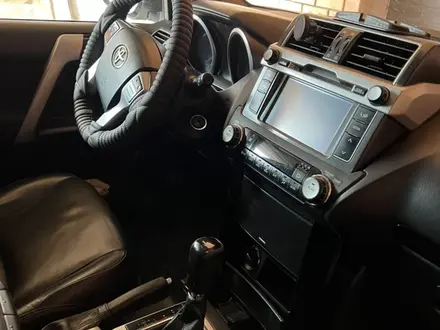 Toyota Land Cruiser Prado 2015 годаүшін17 600 000 тг. в Аксай