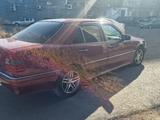 Mercedes-Benz C 180 1994 года за 1 000 000 тг. в Караганда – фото 3