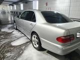 Mercedes-Benz E 320 2001 года за 5 500 000 тг. в Астана