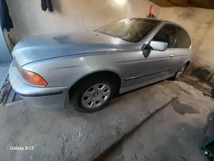 BMW 528 1997 года за 1 500 000 тг. в Актобе – фото 10