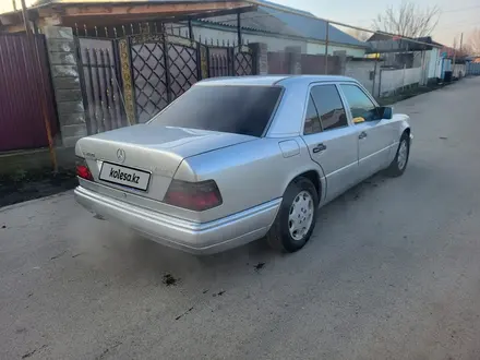 Mercedes-Benz E 280 1993 года за 2 900 000 тг. в Алматы – фото 6
