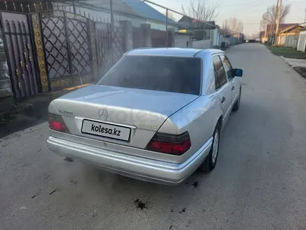 Mercedes-Benz E 280 1993 года за 2 900 000 тг. в Алматы – фото 9
