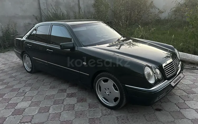 Mercedes-Benz E 55 AMG 1996 годаүшін5 500 000 тг. в Атырау