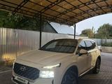 Hyundai Santa Fe 2023 года за 18 500 000 тг. в Алматы – фото 2