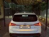 Hyundai Santa Fe 2023 года за 18 500 000 тг. в Алматы – фото 4