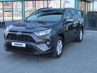 Toyota RAV4 2019 года за 13 900 000 тг. в Актобе