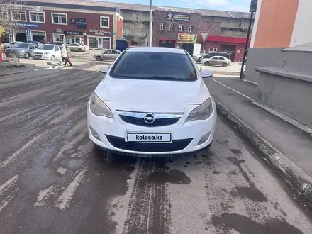 Opel Astra 2012 года за 2 800 000 тг. в Астана – фото 10