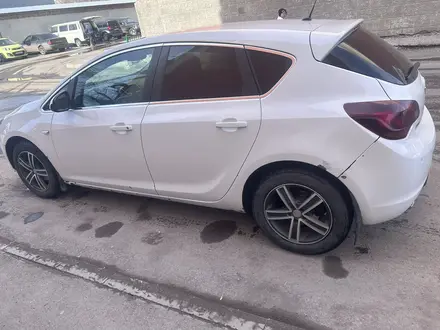 Opel Astra 2012 года за 2 800 000 тг. в Астана – фото 17