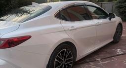 Toyota Camry 2024 года за 20 500 000 тг. в Алматы – фото 2