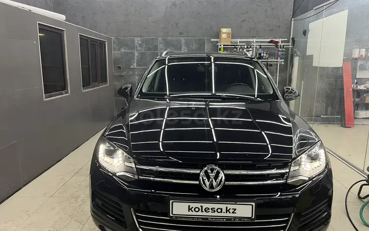 Volkswagen Touareg 2013 года за 13 000 000 тг. в Астана