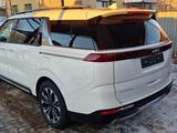 Kia Carnival 2023 года за 20 500 000 тг. в Актобе – фото 2