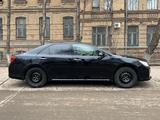 Toyota Camry 2013 года за 10 700 000 тг. в Уральск – фото 3