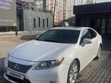 Lexus ES 300h 2013 года за 10 400 000 тг. в Алматы