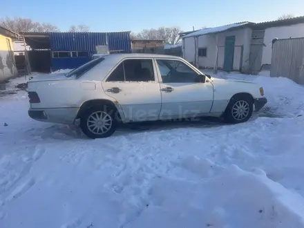 Mercedes-Benz E 230 1993 года за 1 000 000 тг. в Талдыкорган