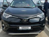 Toyota RAV4 2018 года за 11 350 000 тг. в Актау