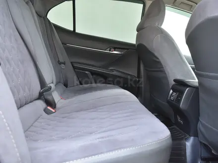 Toyota Camry 2023 года за 14 400 000 тг. в Атырау – фото 15
