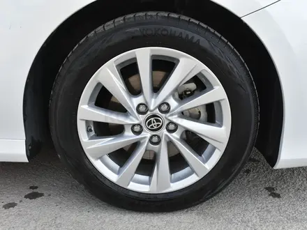Toyota Camry 2023 года за 14 400 000 тг. в Атырау – фото 19