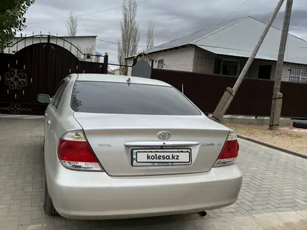 Toyota Camry 2005 года за 5 800 000 тг. в Актобе – фото 4