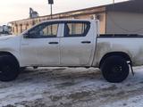 Toyota Hilux 2018 года за 9 000 000 тг. в Атырау – фото 2