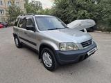 Honda CR-V 1997 годаүшін3 100 000 тг. в Алматы – фото 2