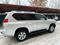 Toyota Land Cruiser Prado 2013 годаүшін16 500 000 тг. в Актобе – фото 4