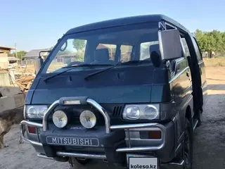 Mitsubishi Delica