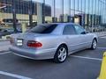 Mercedes-Benz E 320 2001 года за 5 500 000 тг. в Шымкент – фото 2